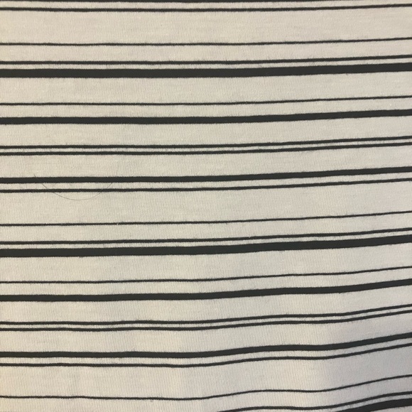 Lululemon “Back in Action” long sleeve black & white - Picture 9 of 12